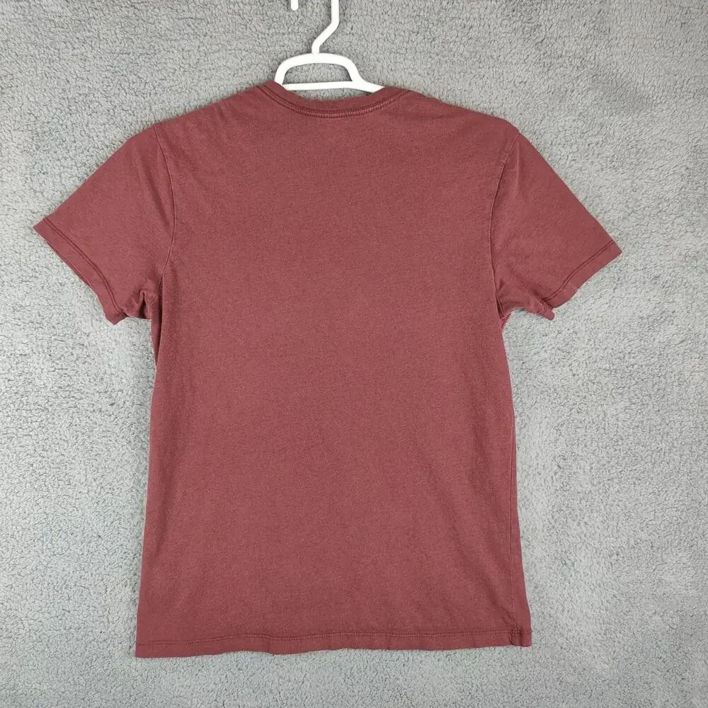 True Religion Shirt Red Men's Medium Short Sleeve Crew Neck Burgundy Graphic